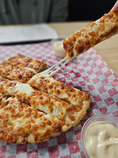 Photo of CRUNCHYZ Pizza & Burgers - 12544 132 Ave NW, Edmonton, AB T5L 3P9